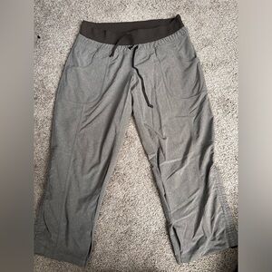 Athleta performance cropped athletic pants